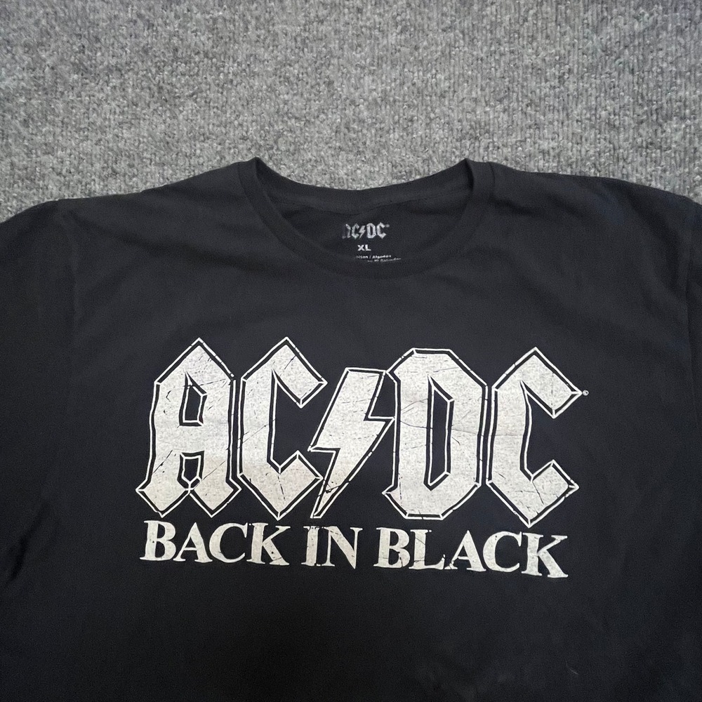 AC/DC T-Shirt Mens Size XL Black Back In Black Graphic Band Rock Short Sleeve